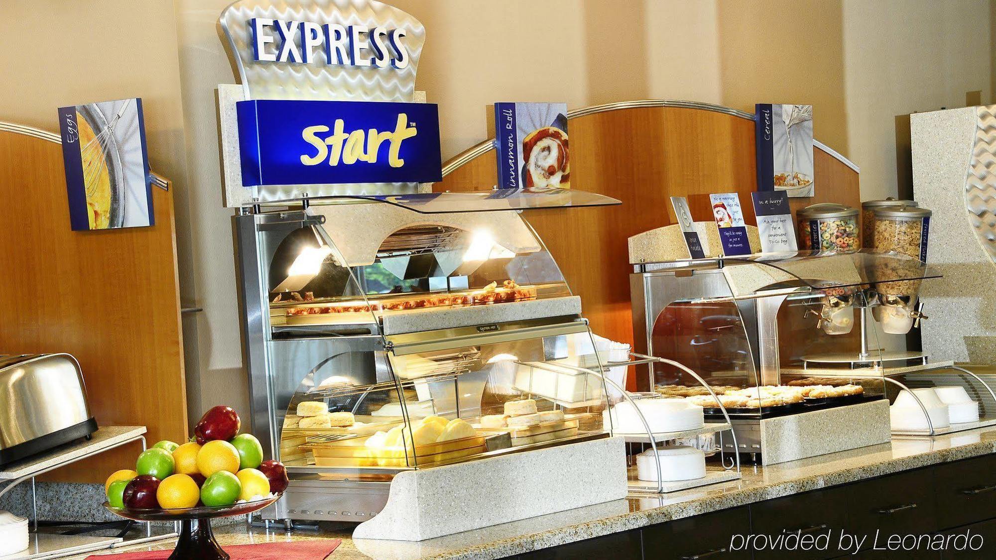 Holiday Inn Express - Delafield By Ihg Luaran gambar